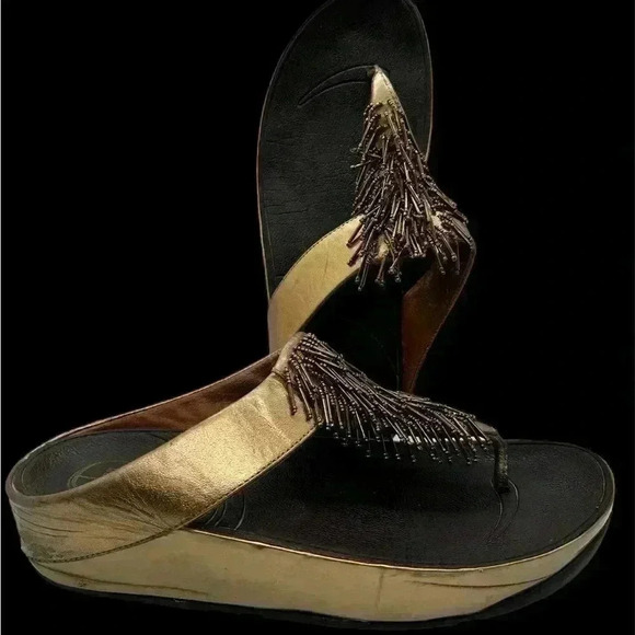 Women’s size 10 FitFlops, Cha-Cha, in bronze - Picture 3 of 11